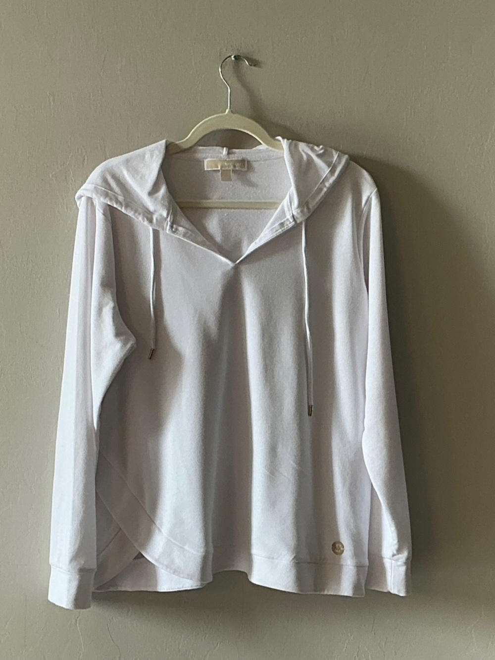 Michael Kors Women White Cross Hem V-Neck Hoodie Loungewear Athleisure Logo XL - Picture 1 of 8